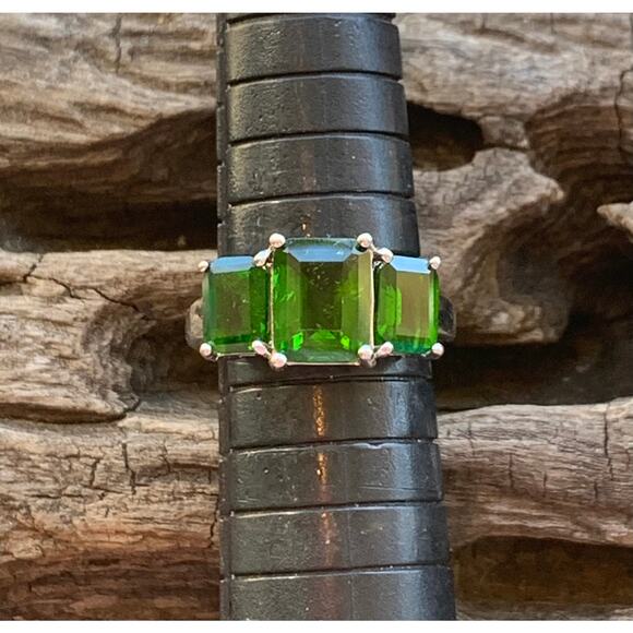 Emerald Cut Three Stone Chrome Diopside Sterling Silver Ring, Size 6.75 - Picture 4 of 6